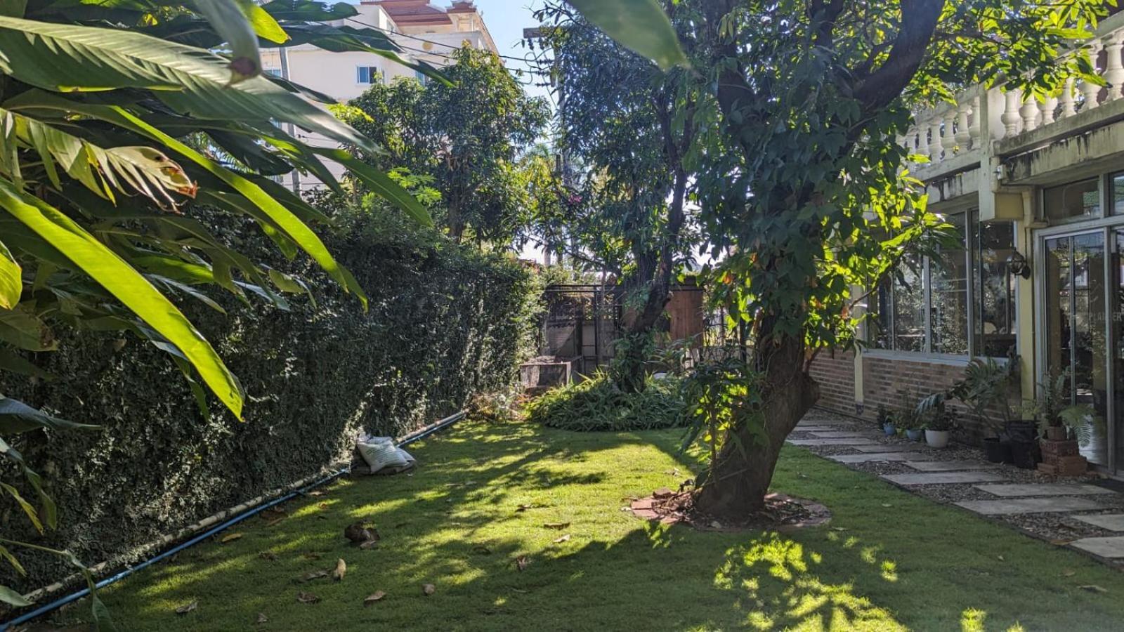 Atelier 36 Hotel Chiang Mai Luaran gambar